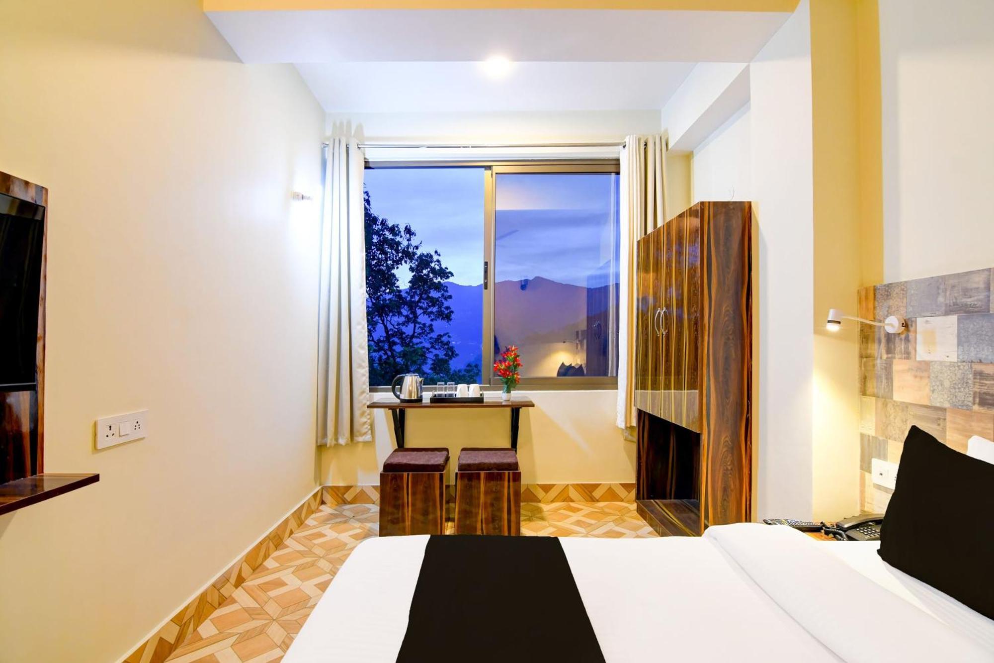 Super Townhouse Downtown Gangtok Hotel Buitenkant foto