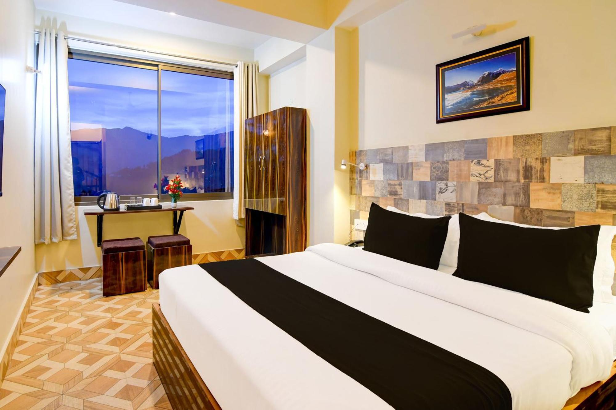 Super Townhouse Downtown Gangtok Hotel Buitenkant foto